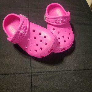 Toddler crocs